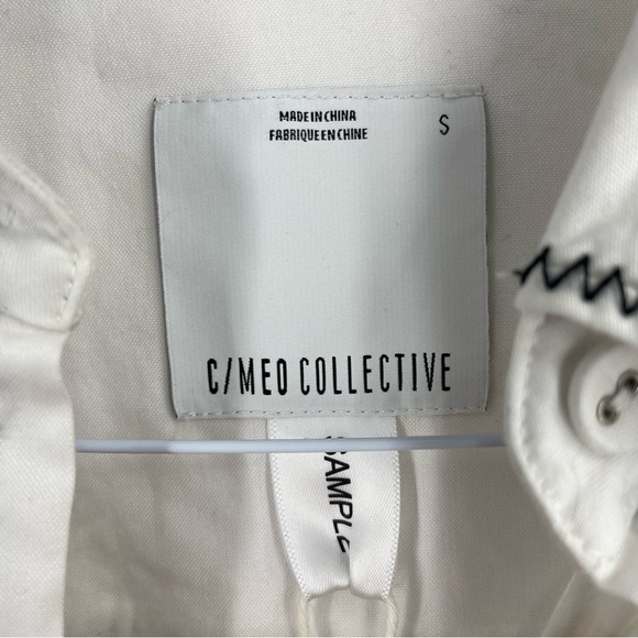 C/MEO NWT Long Sleeve Belted Button Up White Contemporary Business Blouse Top - Picture 9 of 9